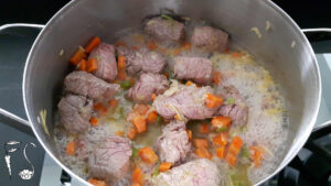spezzatino in umido con le stringhe